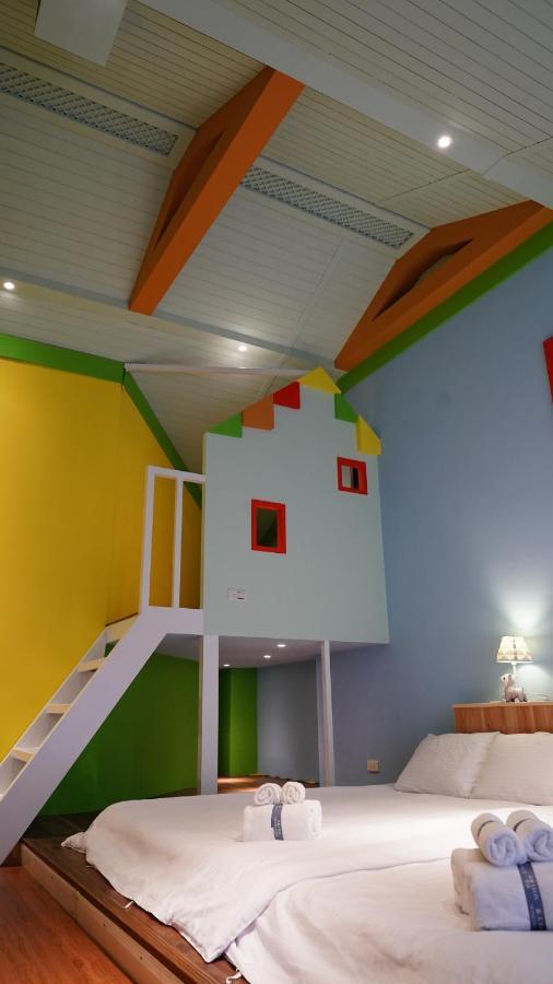 台東燦陽 Apartamento Kaohsiung Exterior foto